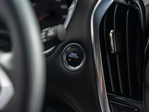 Used 2023 Chevrolet Traverse RS image 26