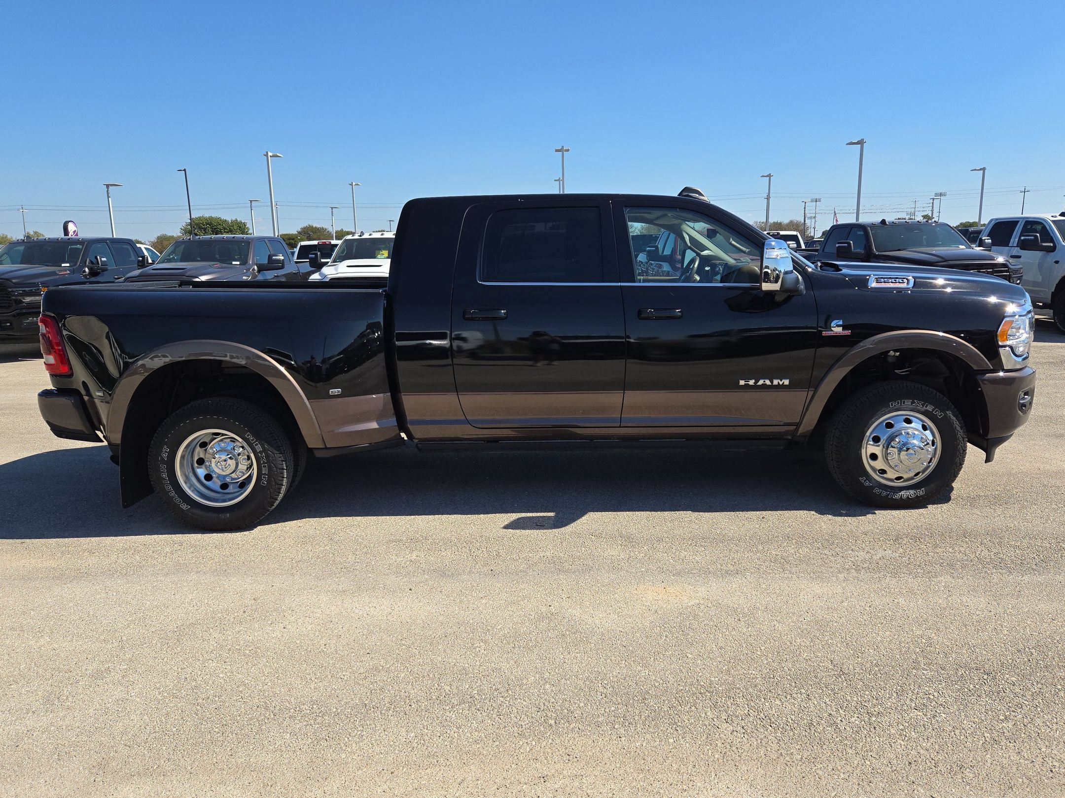 Used 2024 RAM 3500 Limited w/ Safety Group AWD/4WD image 2