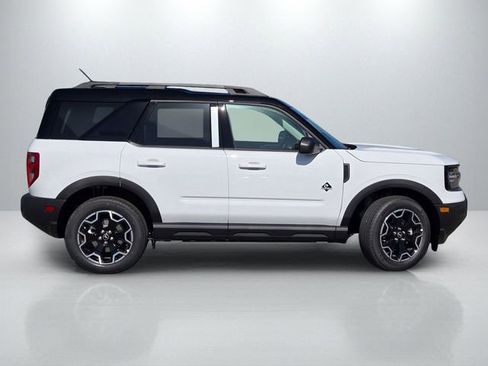 New 2025 Ford Bronco Sport Outer Banks image 3
