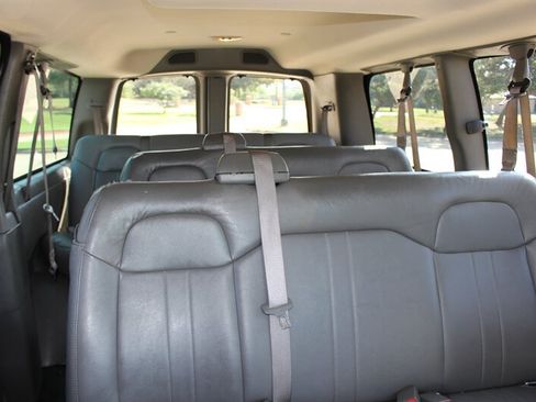 Used 2019 Chevrolet Express 2500 LS w/ Driver Convenience Package RWD image 15