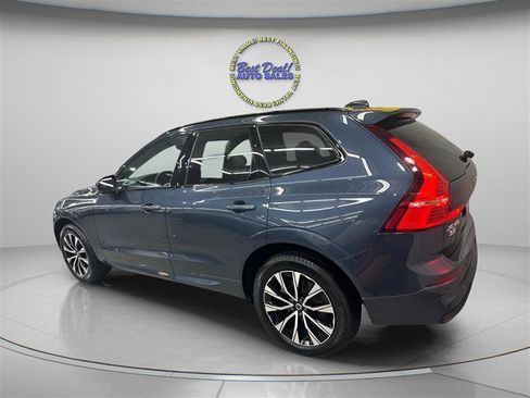 Used 2024 Volvo XC60 B5 Plus AWD/4WD image 3