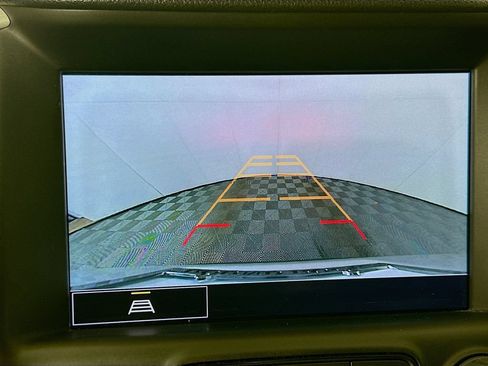 Used 2022 GMC Terrain SLE w/ Driver Convenience Package FWD image 13
