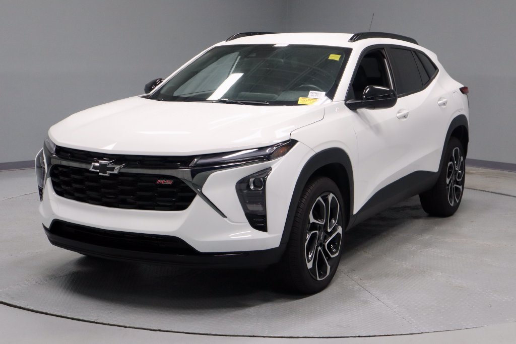 Used 2025 Chevrolet Trax RS FWD image 7