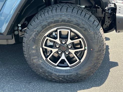 New 2026 Jeep Gladiator Rubicon AWD/4WD image 13