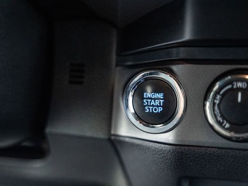 Used 2022 Toyota Tacoma TRD Sport image 33