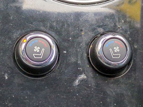 Used 2023 Nissan Maxima SR w/ Sport Mat Group image 15