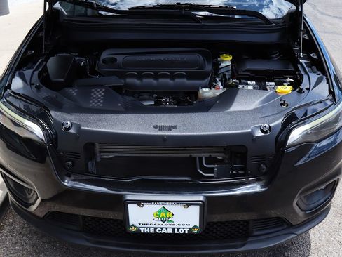 Used 2019 Jeep Cherokee Latitude w/ Popular Appearance Group FWD image 57