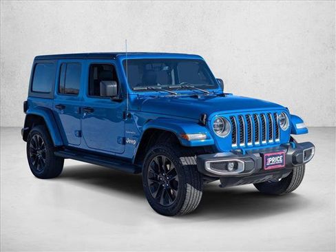 Used 2022 Jeep Wrangler Unlimited Sahara w/ Cold Weather Group image 3