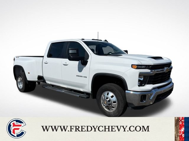 Used 2025 Chevrolet Silverado 3500 LT w/ Safety Package AWD/4WD image 32