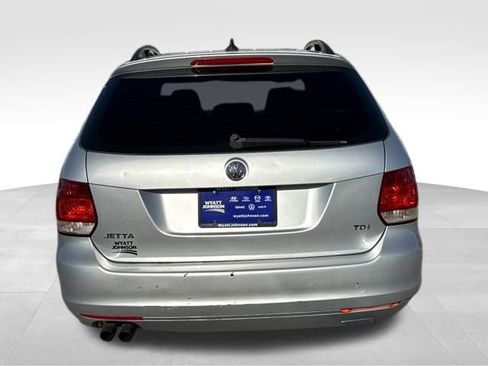 Used 2011 Volkswagen Jetta TDI image 4