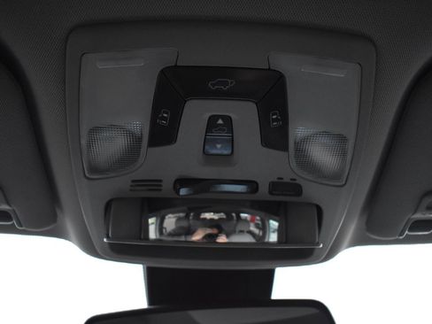 Used 2020 Toyota Sienna XLE image 31