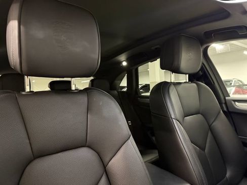 Certified 2026 Porsche Macan AWD/4WD image 27