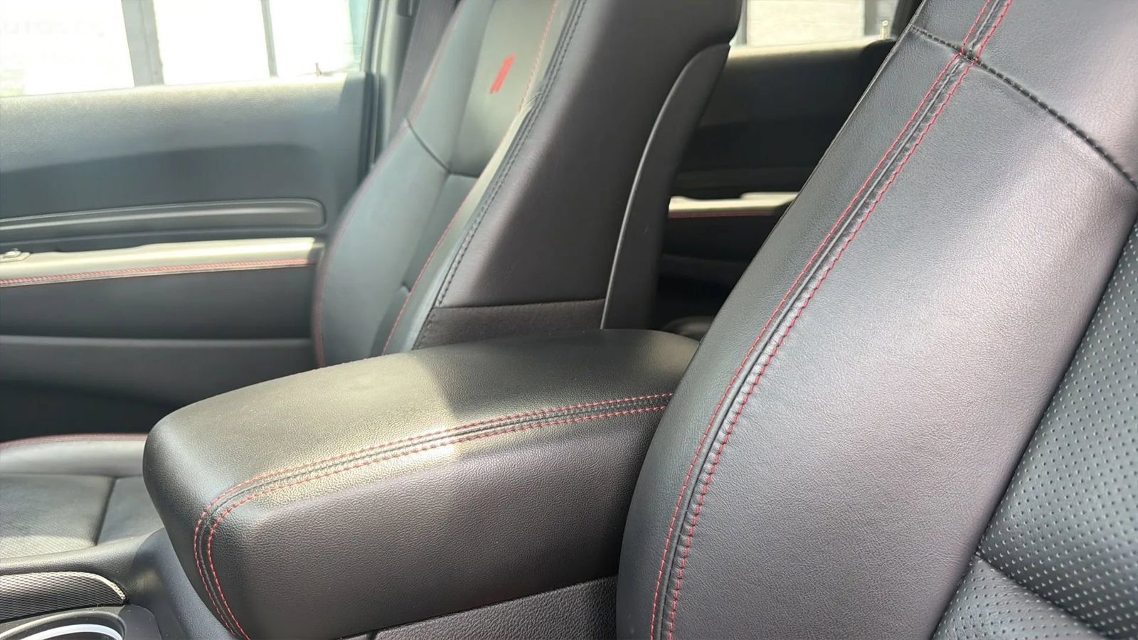 Used 2025 Dodge Durango R/T AWD/4WD image 31