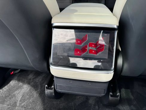 Used 2022 Tesla Model X AWD/4WD image 10