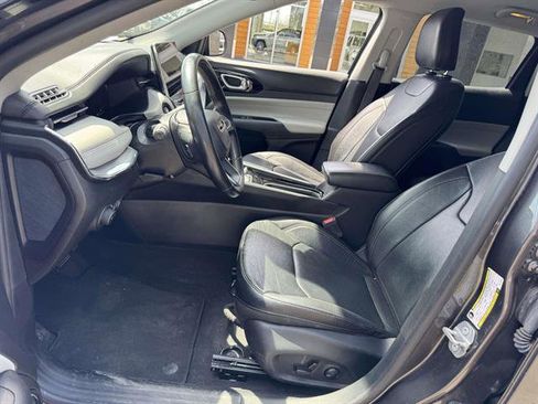 Used 2022 Jeep Compass Limited w/ Elite Group image 9