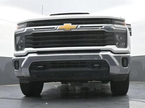 Used 2025 Chevrolet Silverado 2500 LT AWD/4WD image 44