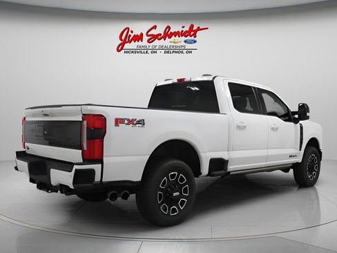 Used 2025 Ford F250 Platinum w/ FX4 Off-Road Package AWD/4WD image 6