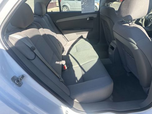 Used 2010 Chevrolet Malibu LS image 28