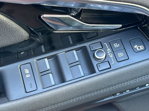 Certified 2022 Land Rover Range Rover Evoque R-Dynamic SE image 15