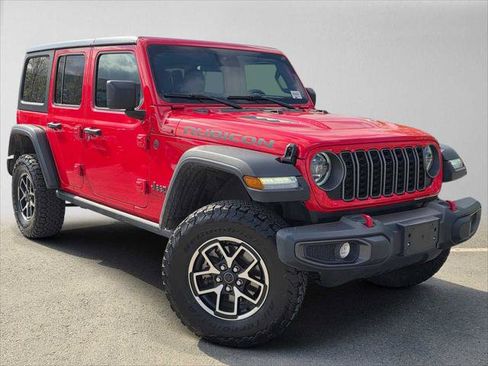 Used 2025 Jeep Wrangler Unlimited Rubicon AWD/4WD image 1