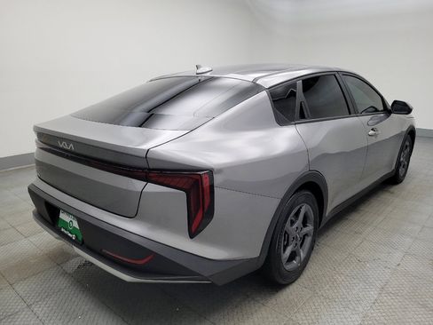 Used 2025 Kia K4 LXS image 9