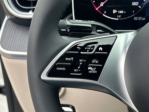 Used 2025 Mercedes-Benz C 300 4MATIC Sedan image 28