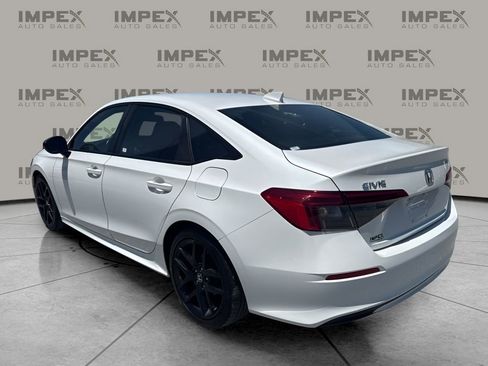 Used 2022 Honda Civic Sport image 3