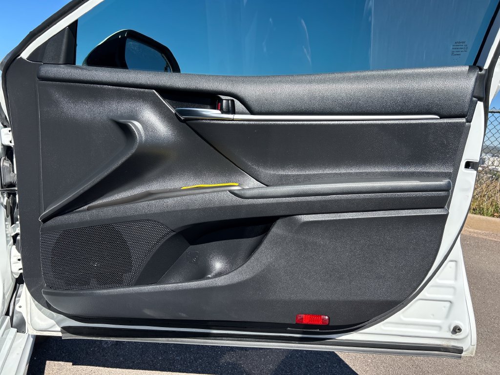 Used 2021 Toyota Camry SE FWD image 30