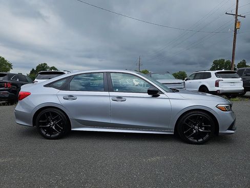 Used 2023 Honda Civic Sport image 8