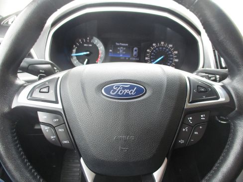 Used 2017 Ford Edge SEL image 17