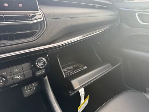 New 2026 Jeep Compass Latitude AWD/4WD image 31
