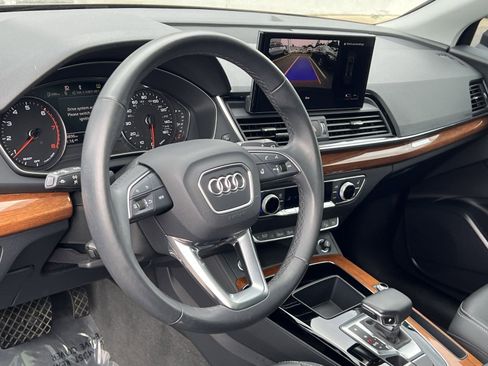 Used 2023 Audi Q5 2.0T Premium w/ Convenience Package image 17