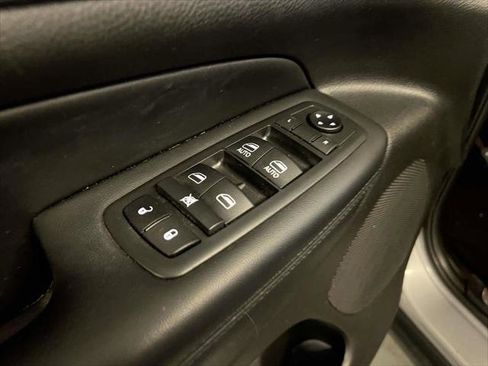 Used 2020 Jeep Grand Cherokee Limited image 17