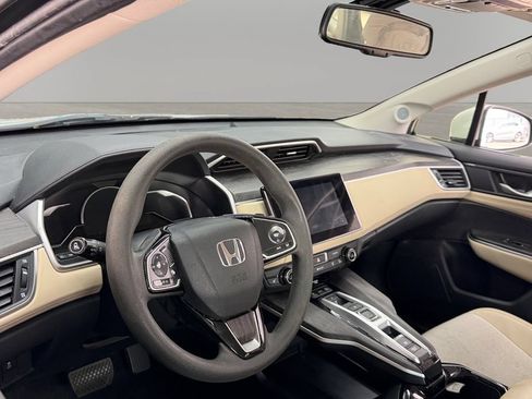 Used 2018 Honda Clarity Plug-In Hybrid image 15