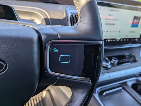 Certified 2025 Ford Expedition Tremor AWD/4WD image 19
