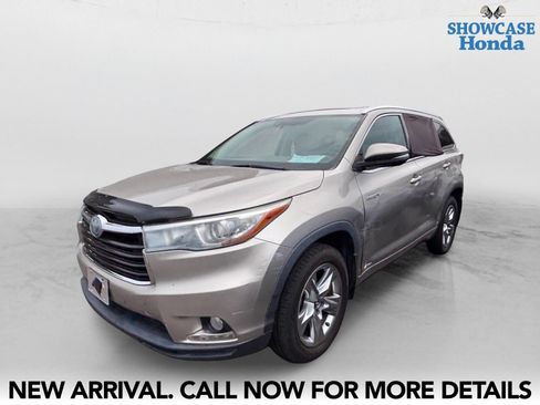 Used 2016 Toyota Highlander Limited Platinum AWD/4WD image 2