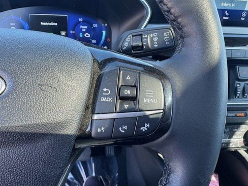 Used 2022 Ford Escape Titanium image 15