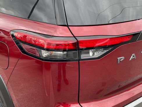 New 2026 Nissan Pathfinder Platinum AWD/4WD image 10