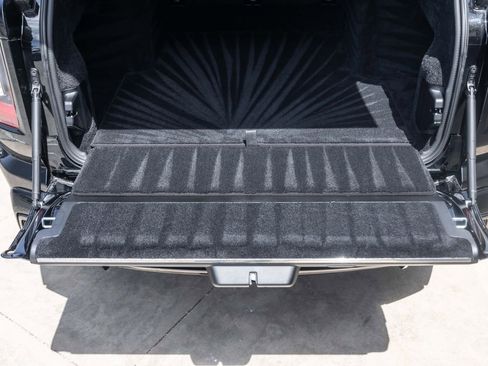 Certified 2025 Rolls-Royce Cullinan Black Badge w/ Leather Finishing Pack AWD/4WD image 46