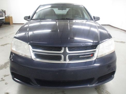 Used 2014 Dodge Avenger SE w/ Quick Order Package 27Z SE V6 FWD image 2
