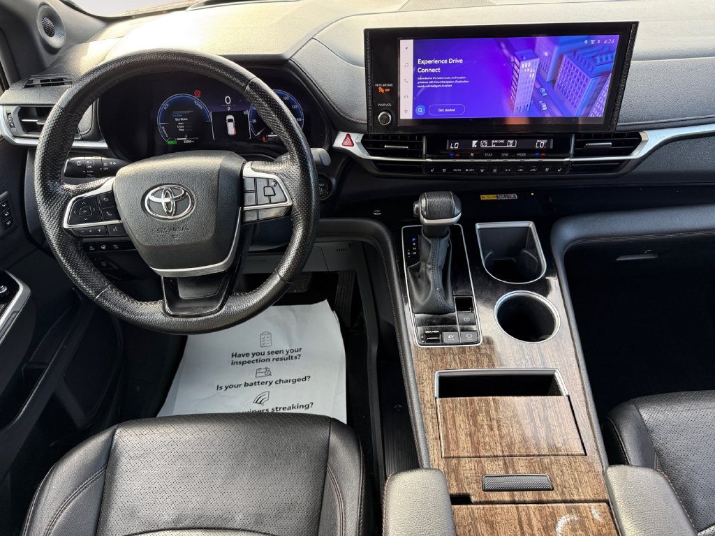 Certified 2025 Toyota Sienna Platinum AWD/4WD image 10