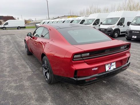 Used 2024 Dodge Charger Daytona R/T w/ Plus Group AWD/4WD image 3