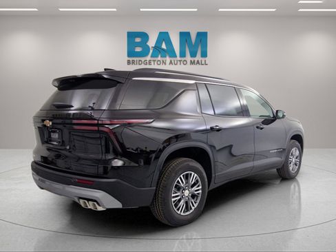 New 2026 Chevrolet Traverse LT w/ Driver Confidence Package image 3