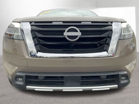 Certified 2023 Nissan Pathfinder Platinum w/ Lighting Package (N92) AWD/4WD image 38