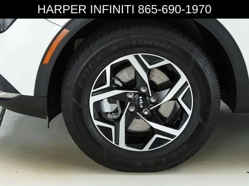 Used 2023 Kia Sportage LX AWD/4WD image 5