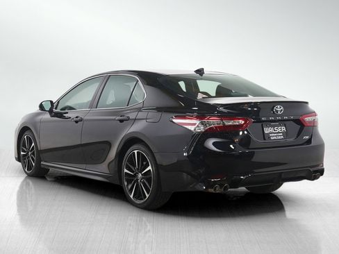 Used 2020 Toyota Camry XSE image 3