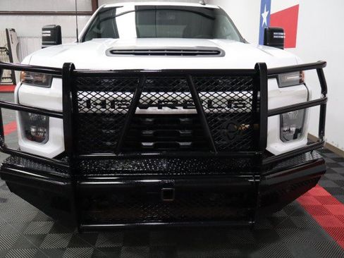 Used 2022 Chevrolet Silverado 2500 Custom w/ Custom Value Package AWD/4WD image 17
