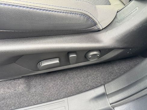 Certified 2025 Subaru Forester Premium AWD/4WD image 20