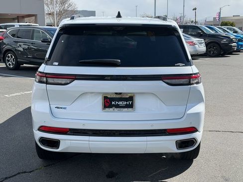 Used 2024 Jeep Grand Cherokee Limited 4xe image 7