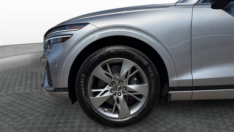 Used 2023 Genesis GV70 3.5T Sport w/ Sport Advanced Package AWD/4WD image 9